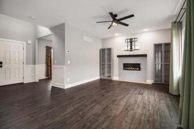 $394,900 | 583 Falcon Drive, Dundee, MI 48131