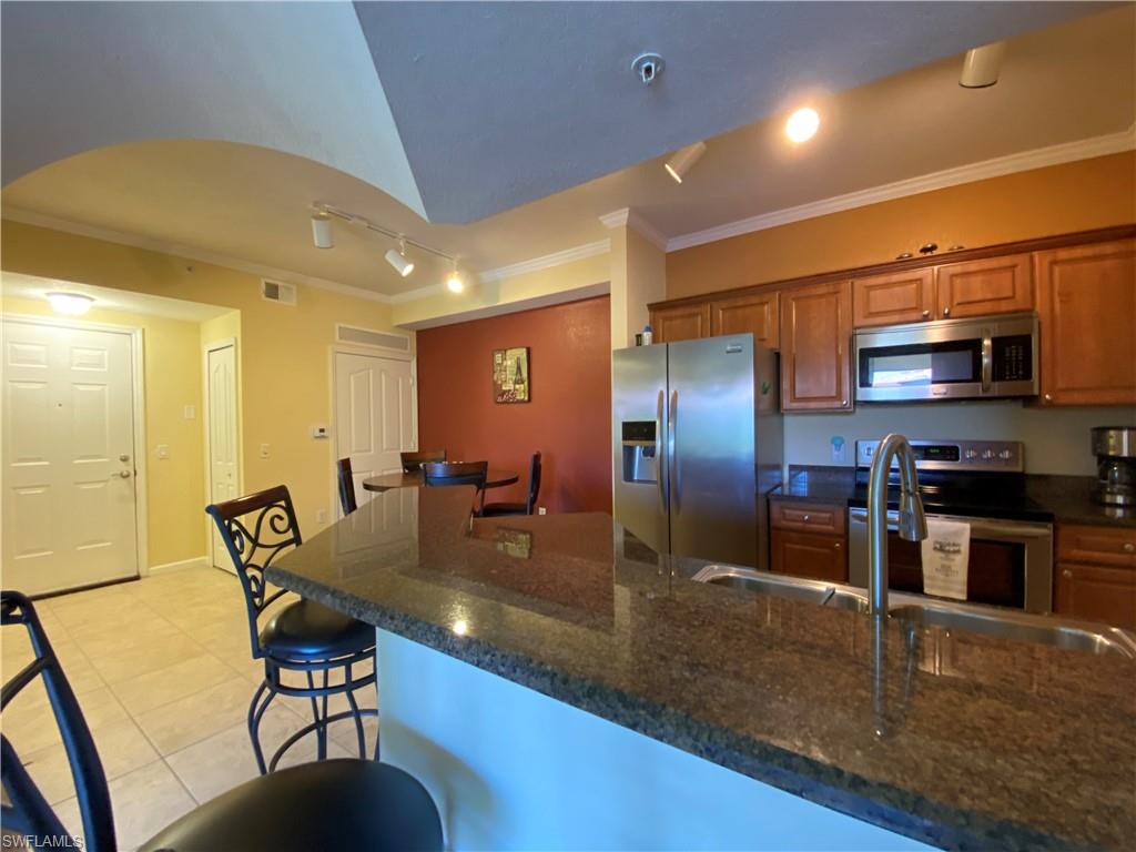 12970 Positano Circle, Unit 206 Naples, FL 34105 - Photo 5 of 10