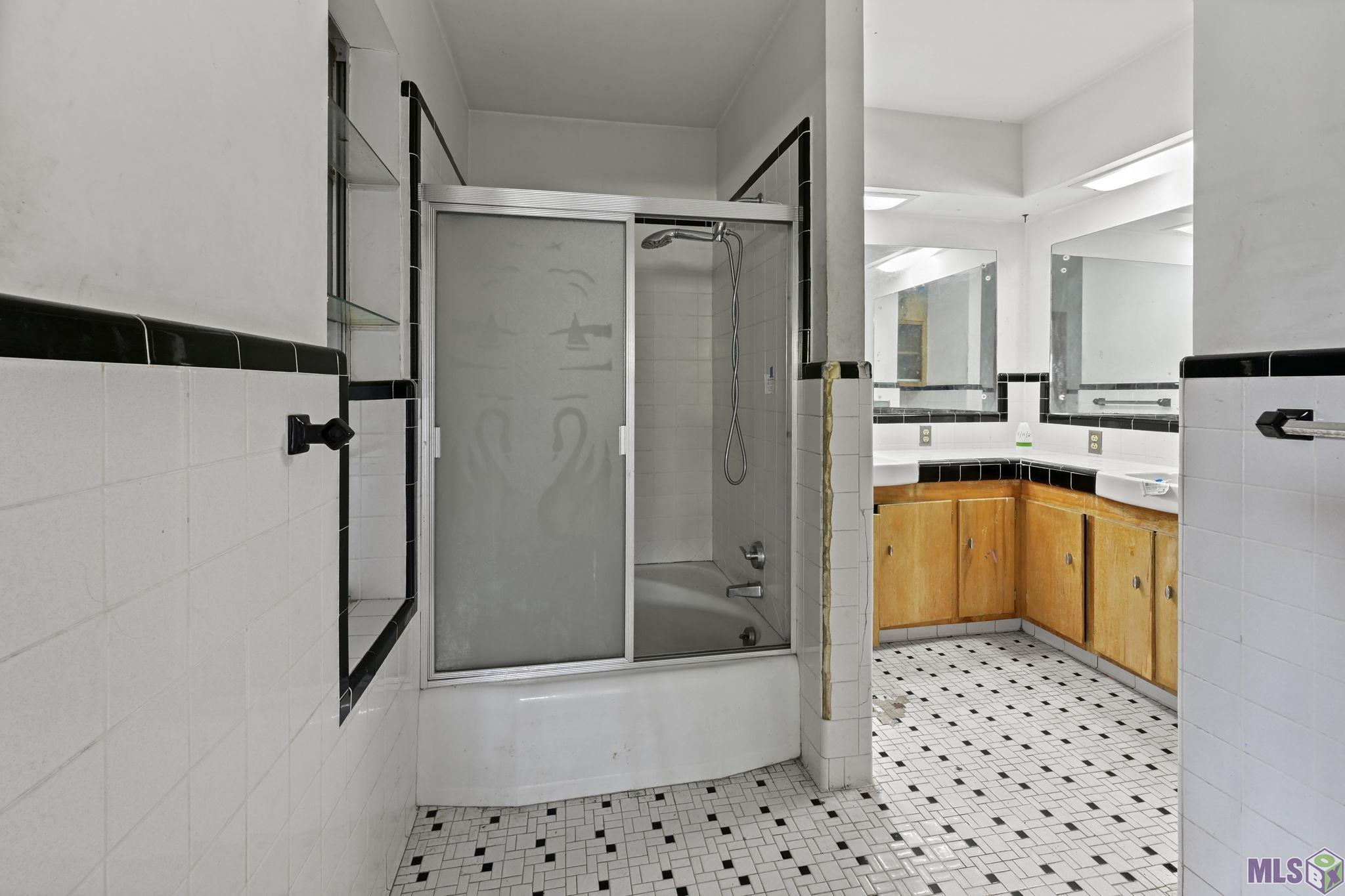 996 Staring Lane Baton Rouge, LA 70810 - Photo 17 of 21