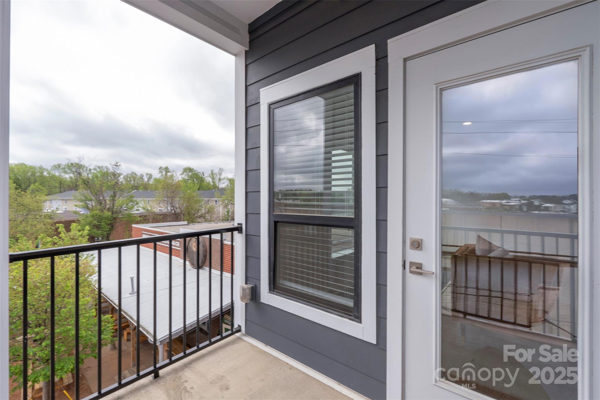 3630 North Davidson Street, Unit 3301 Charlotte, NC 28205 - Photo 12 of 33 a view of a balcony