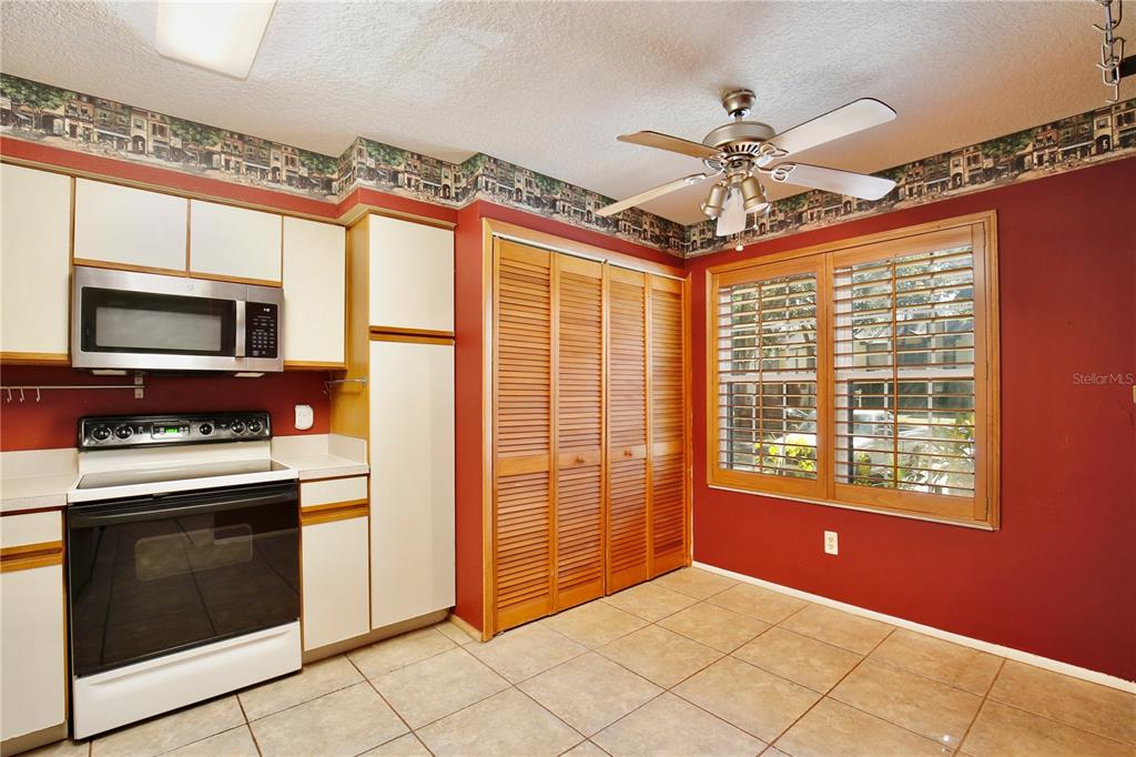 2924 Harbour Grace Court Apopka, FL 32703 - Photo 4 of 35