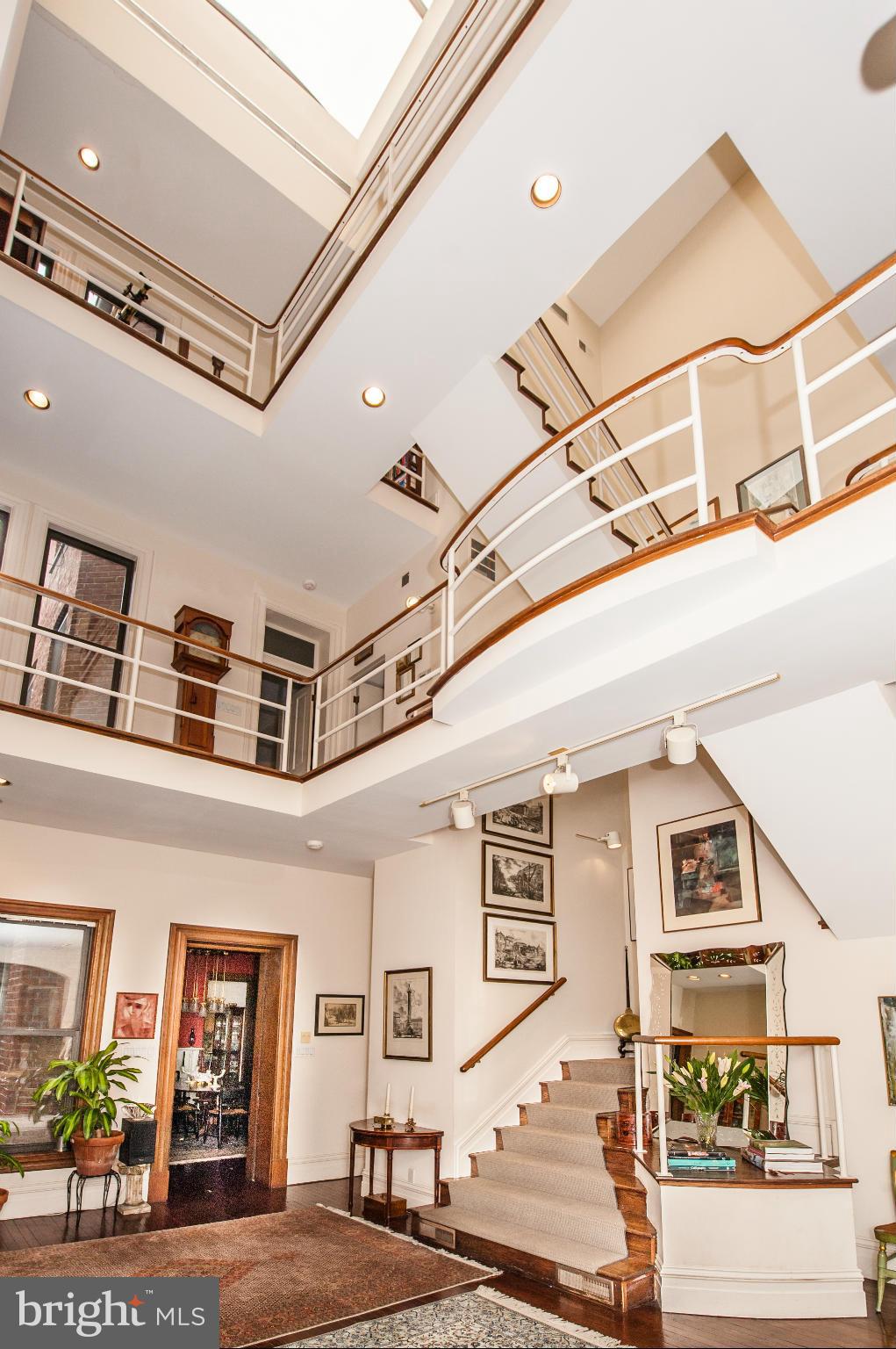 1318 Rhode Island Avenue Northwest Washington, DC 20005 - Photo 4 of 25