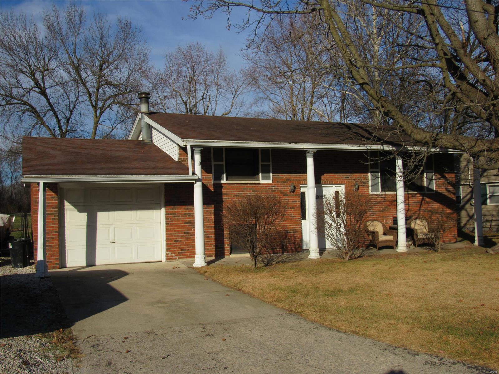 112 George Street Brighton, IL 62012 - Photo 1 of 19 Gallery Image 1