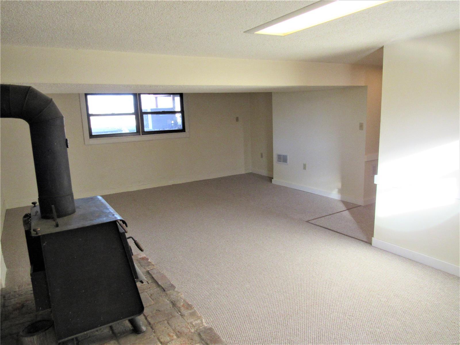 112 George Street Brighton, IL 62012 - Photo 12 of 19 Gallery Image 12