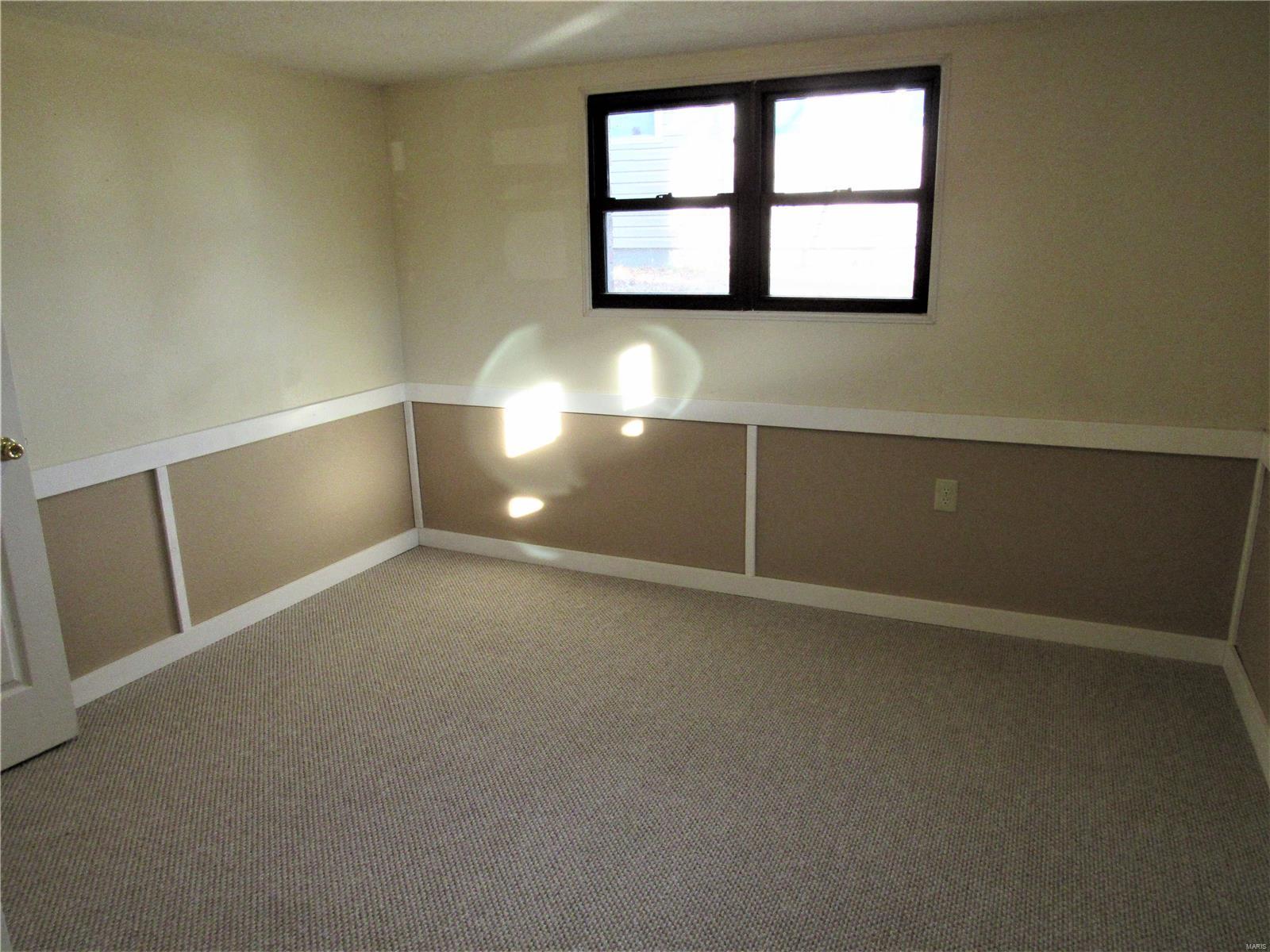 112 George Street Brighton, IL 62012 - Photo 14 of 19 Gallery Image 14