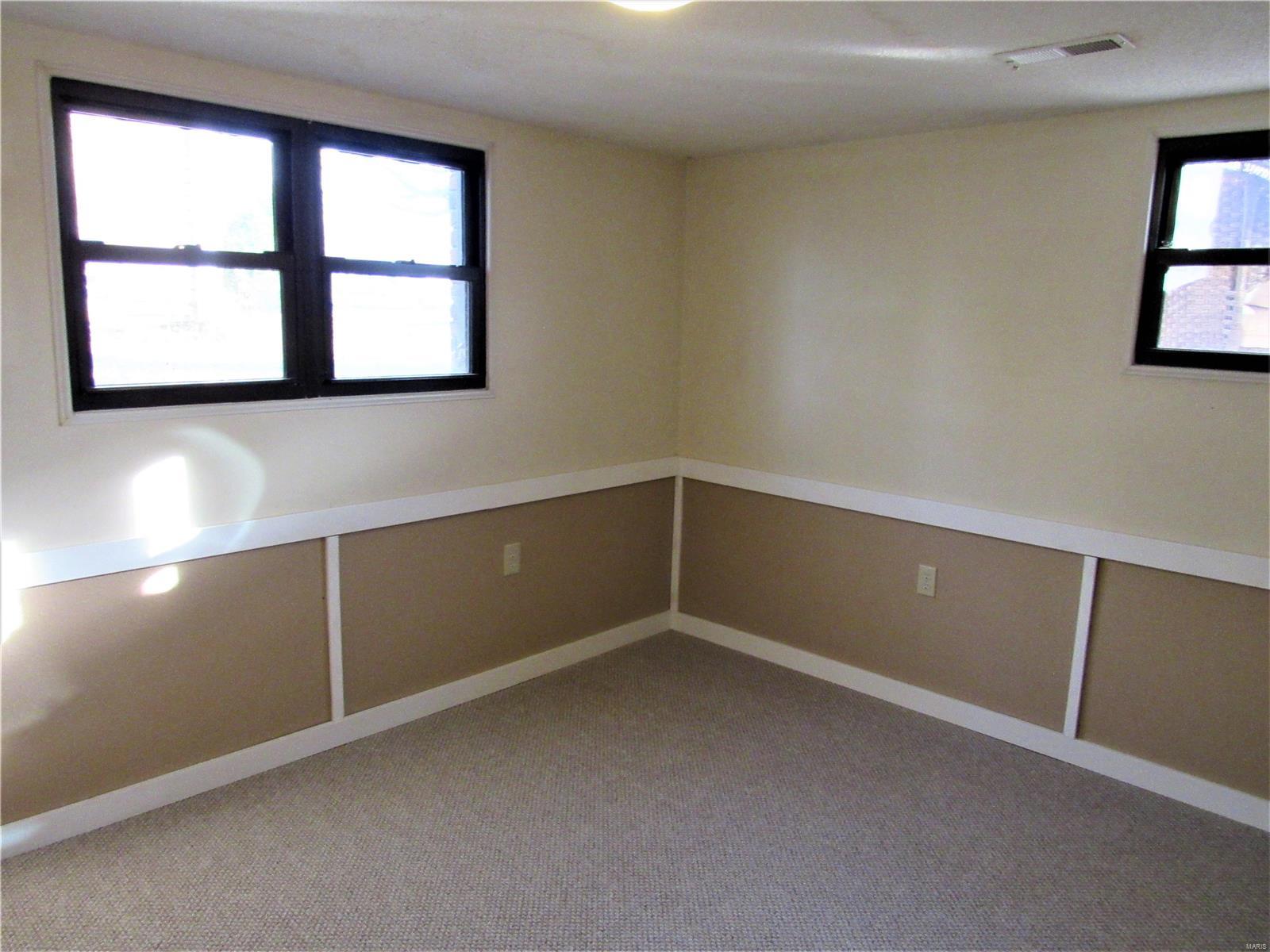 112 George Street Brighton, IL 62012 - Photo 15 of 19 Gallery Image 15