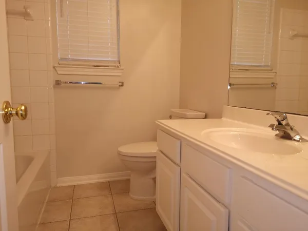 $2,400 | 3314 Worthington Drive, Pearland, TX 77584