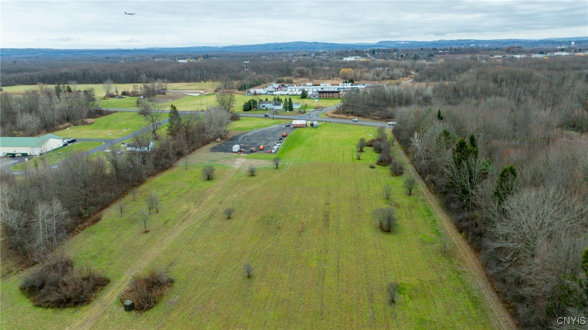 6709 East Taft Road Cicero, NY 13057 - Photo 3 of 13