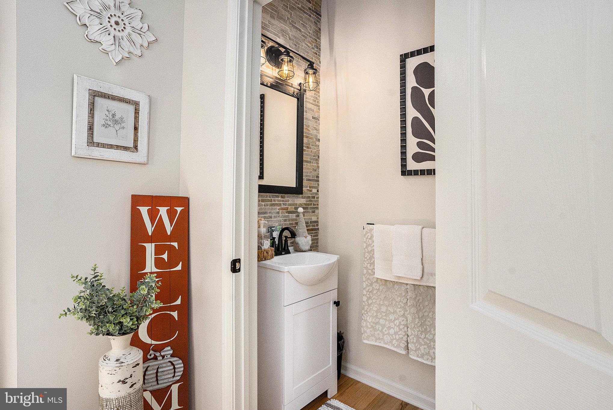 20 Bunker Way Pottstown, PA 19464 - Photo 8 of 45 a bathroom with a toilet and a shower curtain