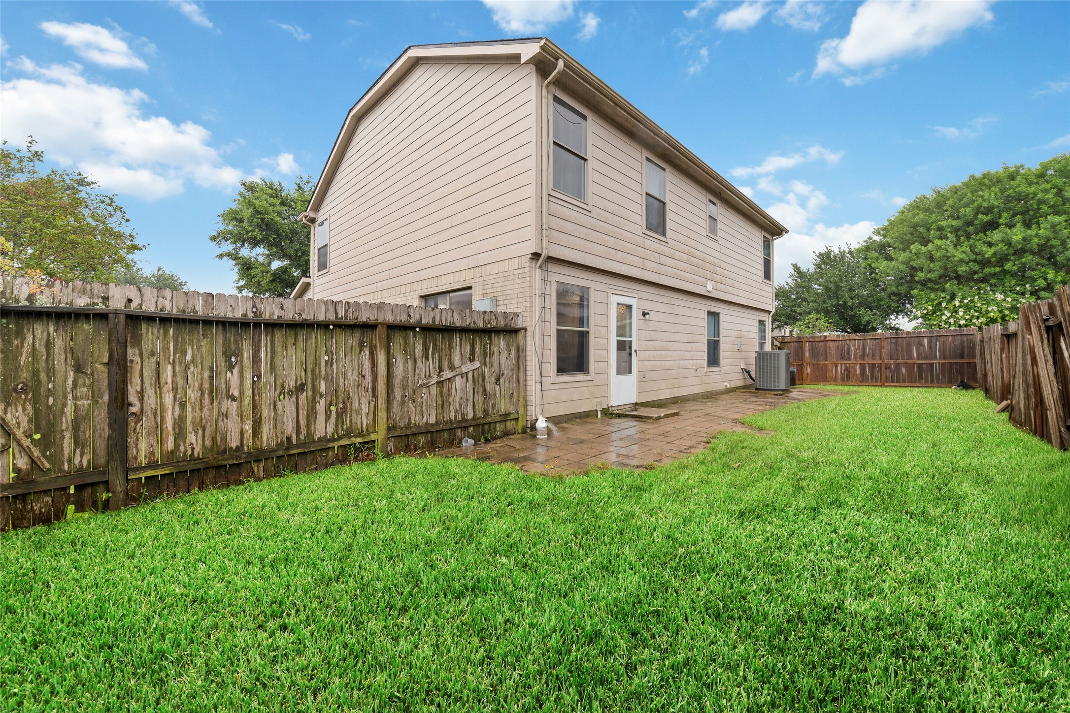 527 Remington Point Court Houston, TX 77073 - Photo 4 of 25