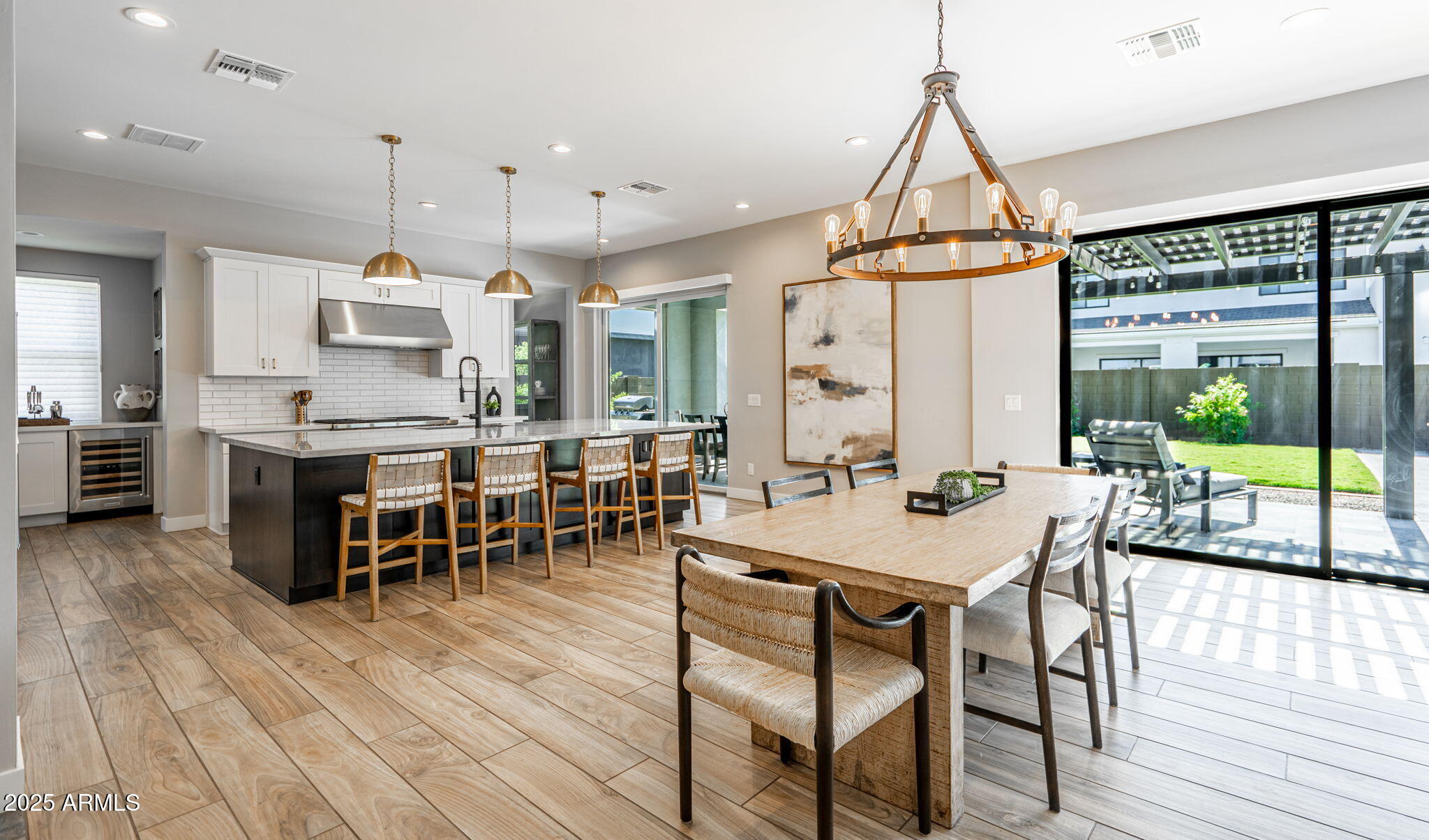 3925 East Sagebrush Street Gilbert, AZ 85296 - Photo 2 of 39 Amazing Dining area