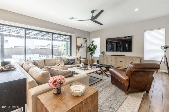 $1,900,000 | 3925 East Sagebrush Street, Gilbert, AZ 85296