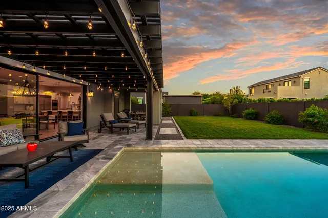 $1,900,000 | 3925 East Sagebrush Street, Gilbert, AZ 85296