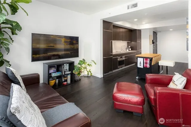 $2,850 | 1808 Minor Avenue, Unit 1607, Seattle, WA 98101