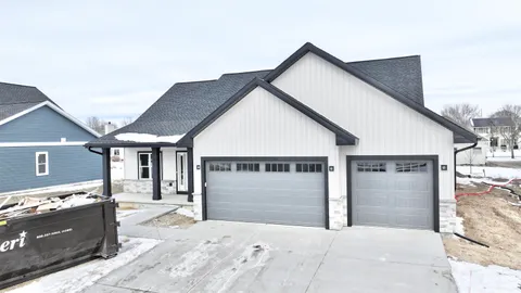 $599,900 | 228 Cardinal Lane, Sauk City, WI 53583