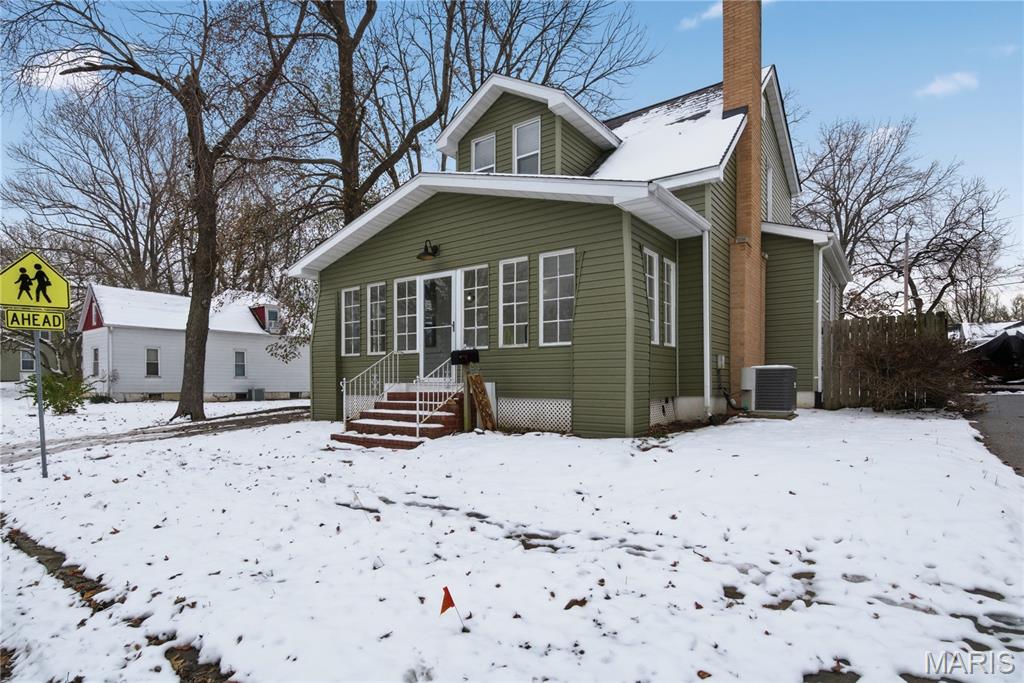 415 West 3rd Street O'Fallon, IL 62269 - Photo 3 of 46