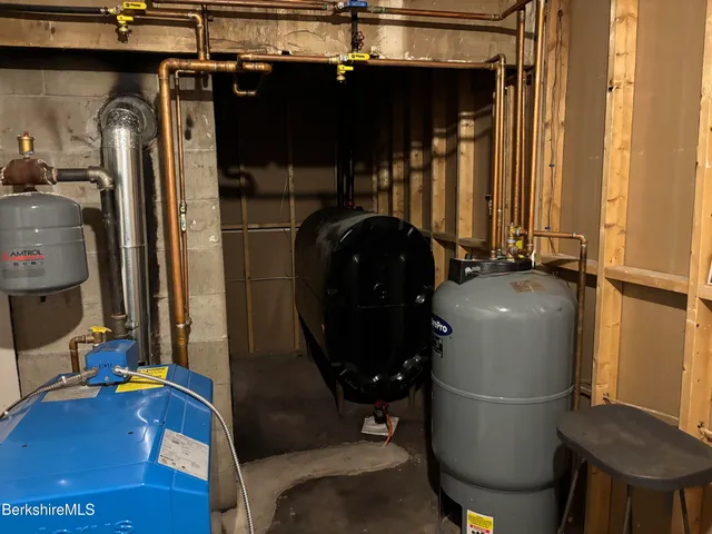 $549,900 | 558 North Main Street, Lanesborough, MA 01237