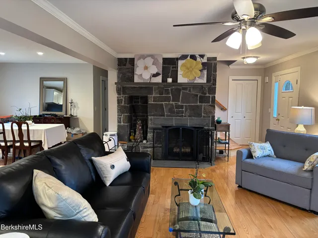 $549,900 | 558 North Main Street, Lanesborough, MA 01237