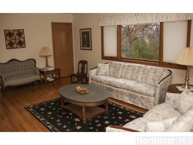 5119 Valley View Road Minnetonka, MN 55345 - Photo 7 of 11