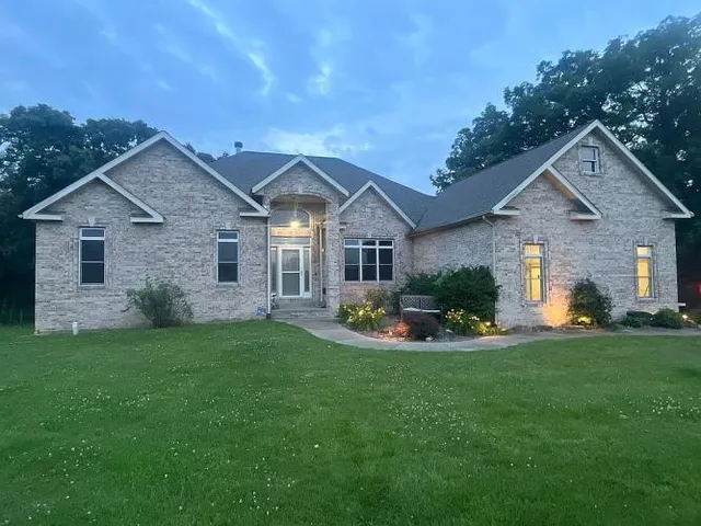 $589,000 | 84 Beacon Hill Lane, Litchfield, IL 62056