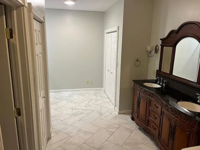 $589,000 | 84 Beacon Hill Lane, Litchfield, IL 62056