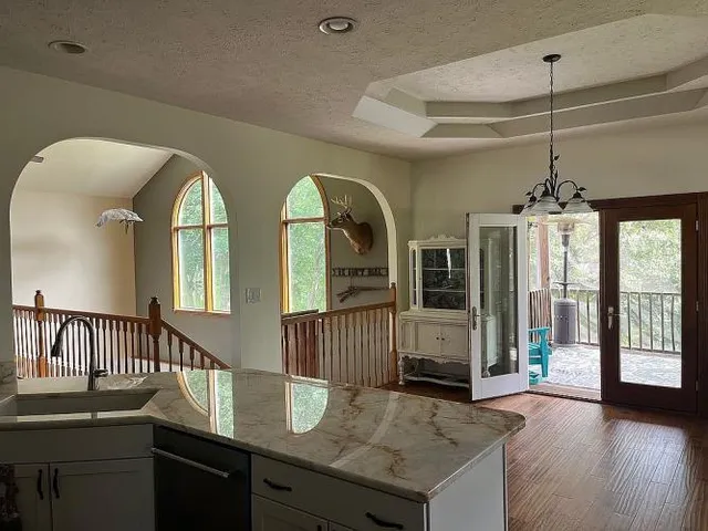 $589,000 | 84 Beacon Hill Lane, Litchfield, IL 62056