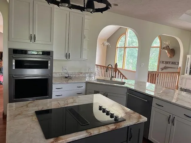 $589,000 | 84 Beacon Hill Lane, Litchfield, IL 62056