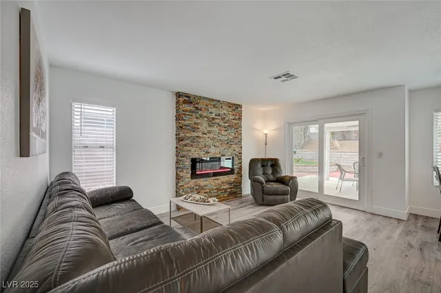 $579,999 | 345 Templeton Drive, Henderson, NV 89074