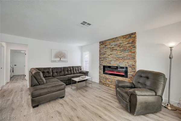 $549,999 | 345 Templeton Drive, Henderson, NV 89074