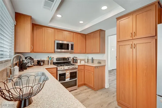 $579,999 | 345 Templeton Drive, Henderson, NV 89074