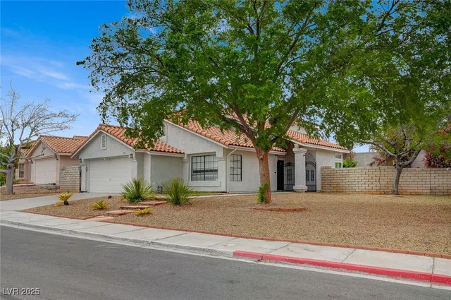 $579,999 | 345 Templeton Drive, Henderson, NV 89074