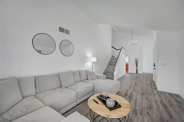 $579,999 | 345 Templeton Drive, Henderson, NV 89074