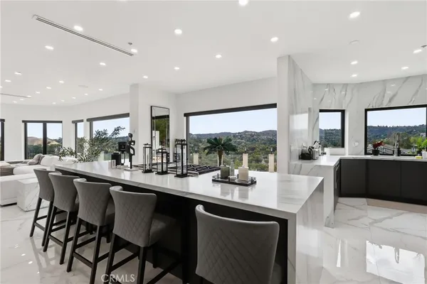 $17,995 | 5252 Darro Road, Woodland Hills, CA 91364