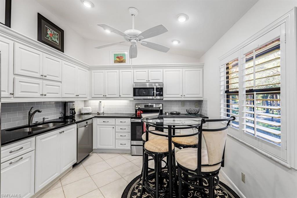 194 Albi Road, Unit 6 Naples, FL 34112 - Photo 9 of 17 Gallery Image 9