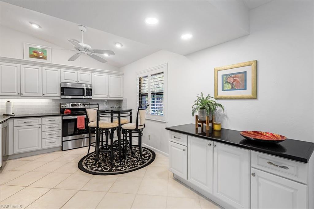 194 Albi Road, Unit 6 Naples, FL 34112 - Photo 10 of 17 Gallery Image 10