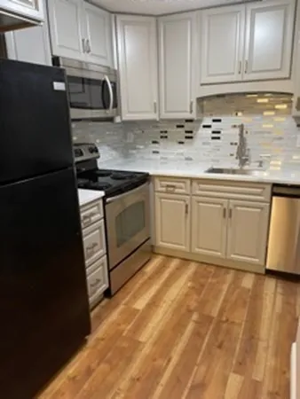 $2,300 | 10 Longworth Avenue, Unit 24, Brockton, MA 02301