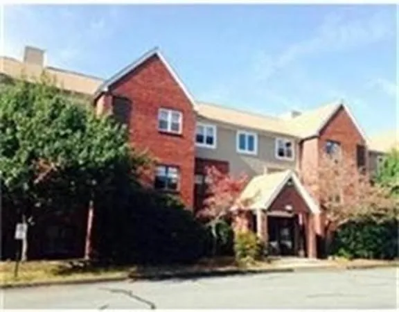 $2,300 | 10 Longworth Avenue, Unit 24, Brockton, MA 02301