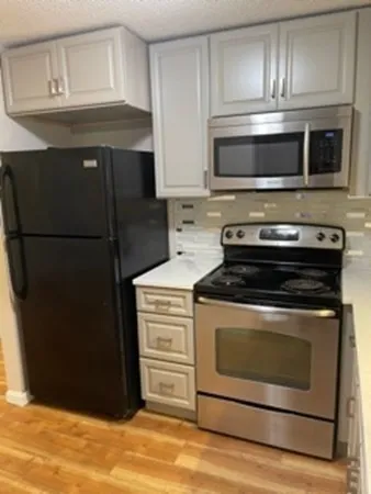 $2,300 | 10 Longworth Avenue, Unit 24, Brockton, MA 02301