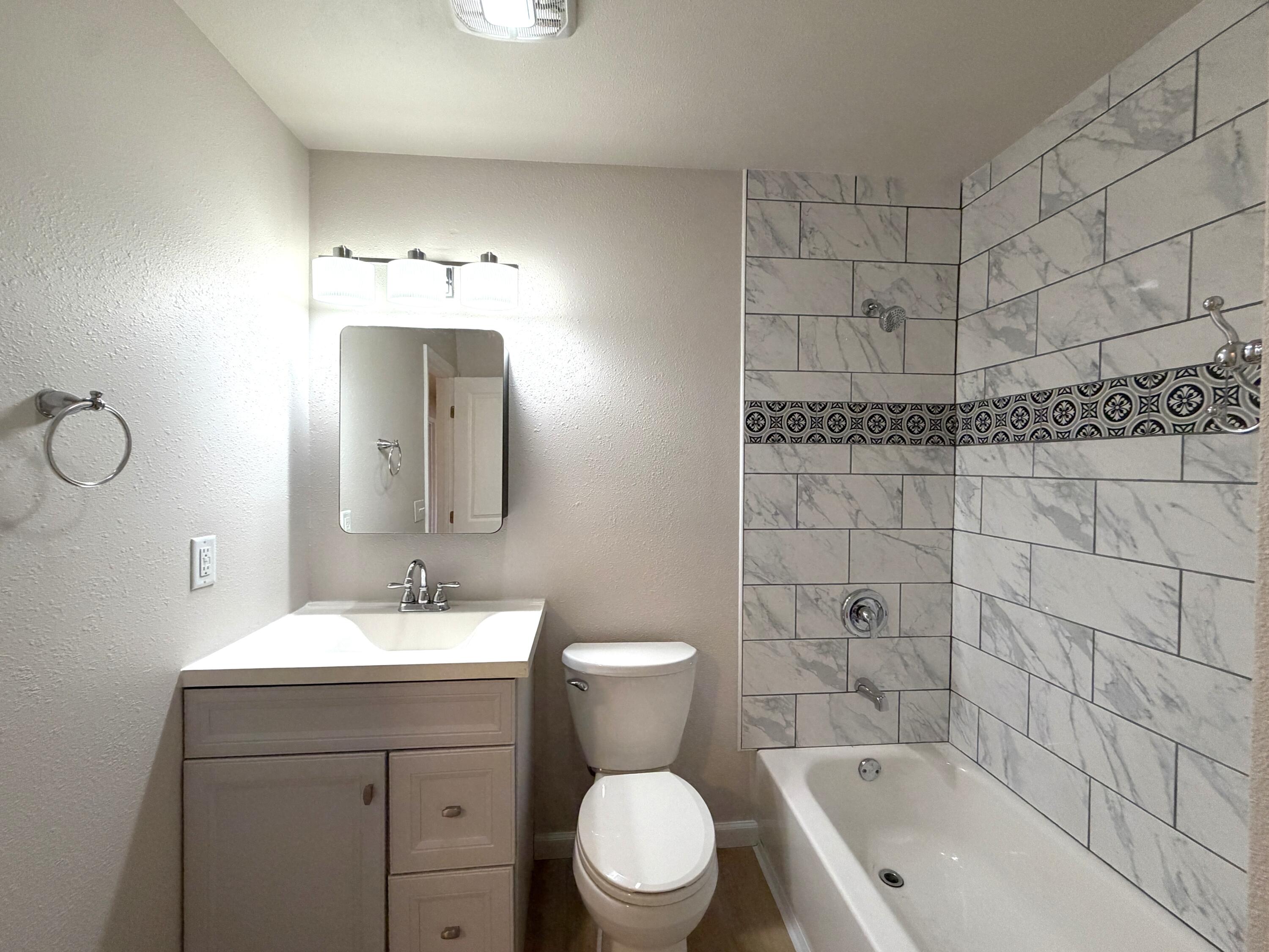 941 Valley Road, Unit B Crestview, FL 32539 - Photo 15 of 20 IMG_0338
