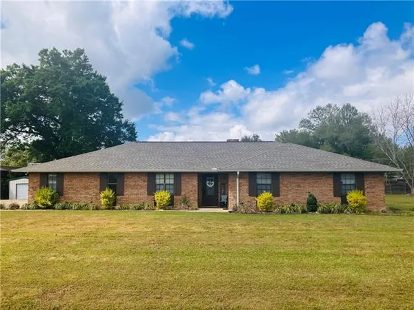 $255,000 | 661 Juneau Avenue, Marksville, LA 71351
