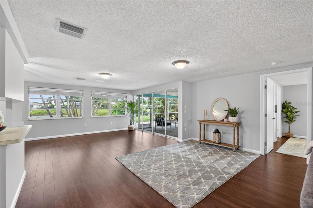 1226 Pine Needle Road Venice, FL 34285 - Photo 10 of 58