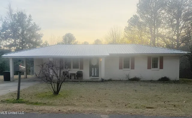 $152,900 | 398 Lane Road, Potts Camp, MS 38659
