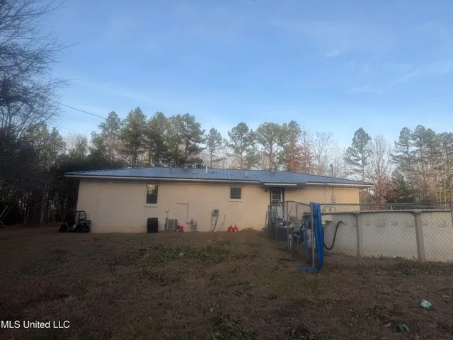 $152,900 | 398 Lane Road, Potts Camp, MS 38659