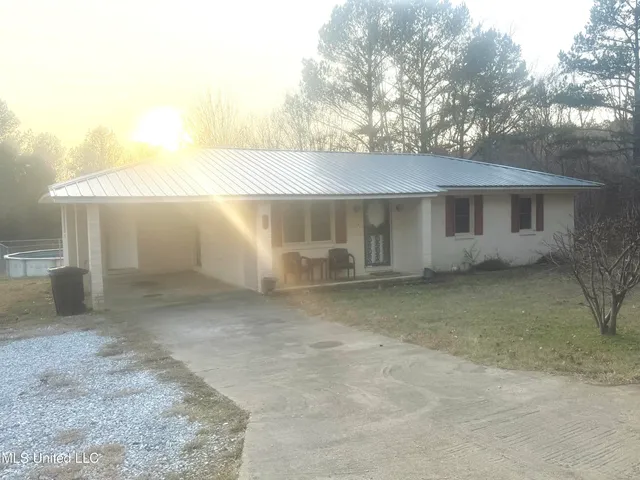 $152,900 | 398 Lane Road, Potts Camp, MS 38659