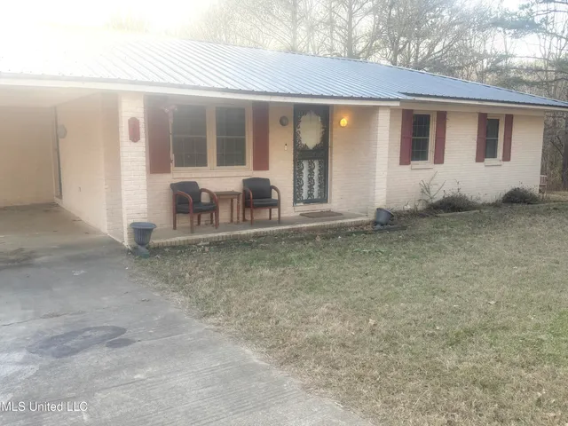 $152,900 | 398 Lane Road, Potts Camp, MS 38659