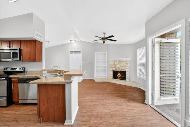 $1,195 | 6804 North Capital Of Texas Highway, Unit 621, Austin, TX 78731