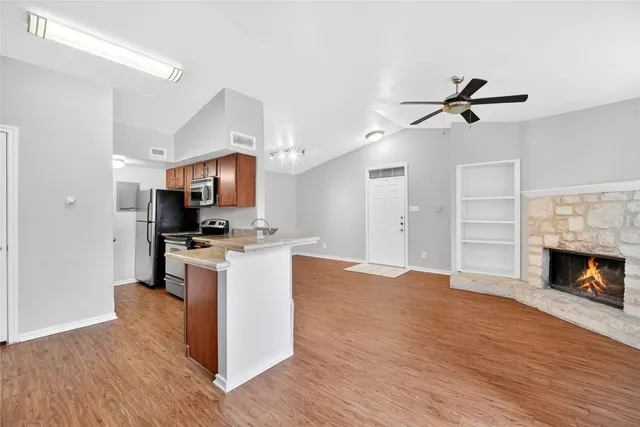 $1,195 | 6804 North Capital Of Texas Highway, Unit 621, Austin, TX 78731