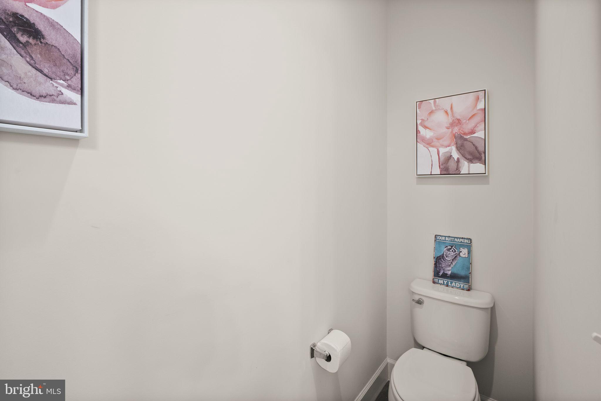 13803 Litespeed Way Gainesville, VA 20155 - Photo 22 of 37 a bathroom with a toilet and a shower