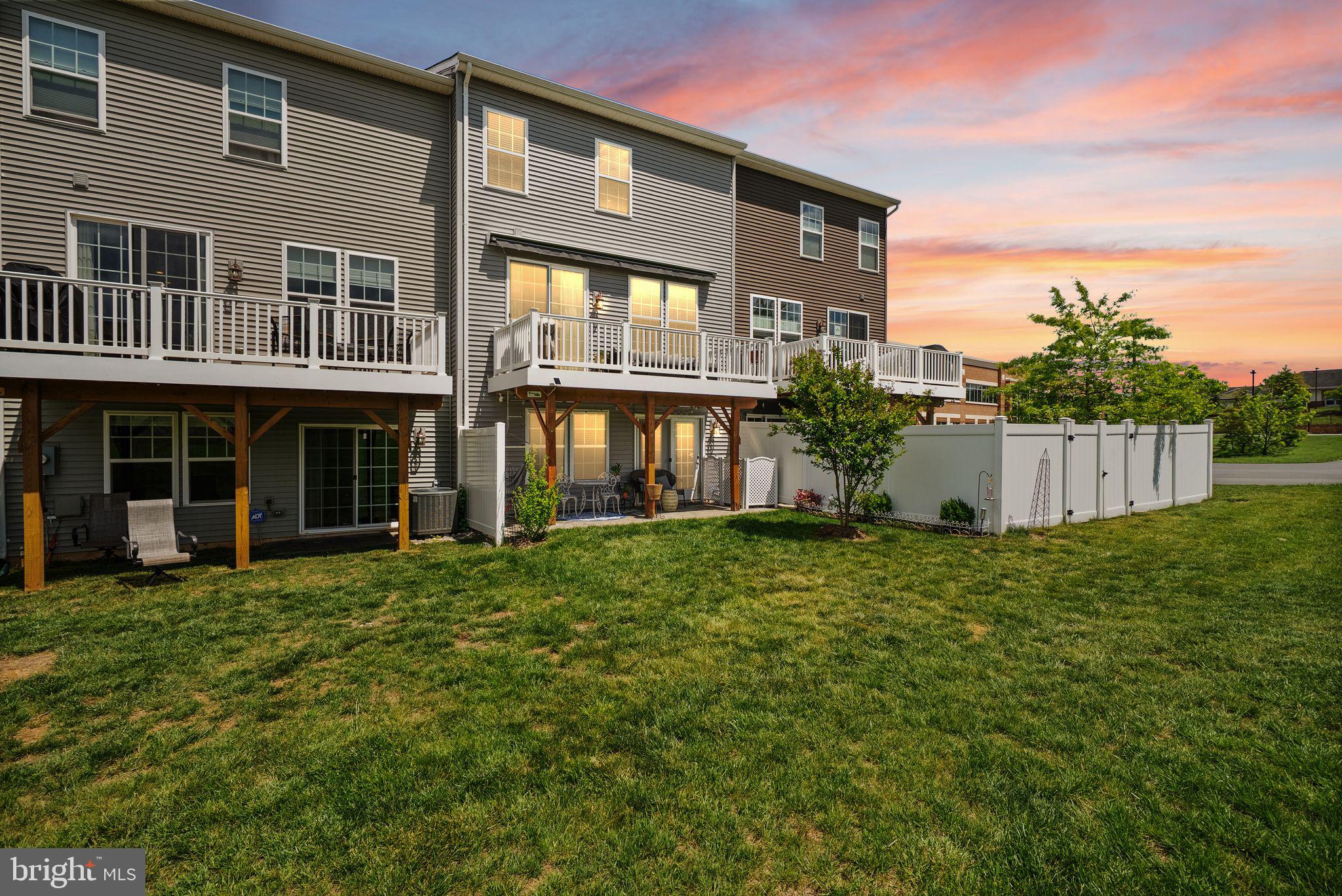13803 Litespeed Way Gainesville, VA 20155 - Photo 37 of 37 a view of a house with backyard and garden