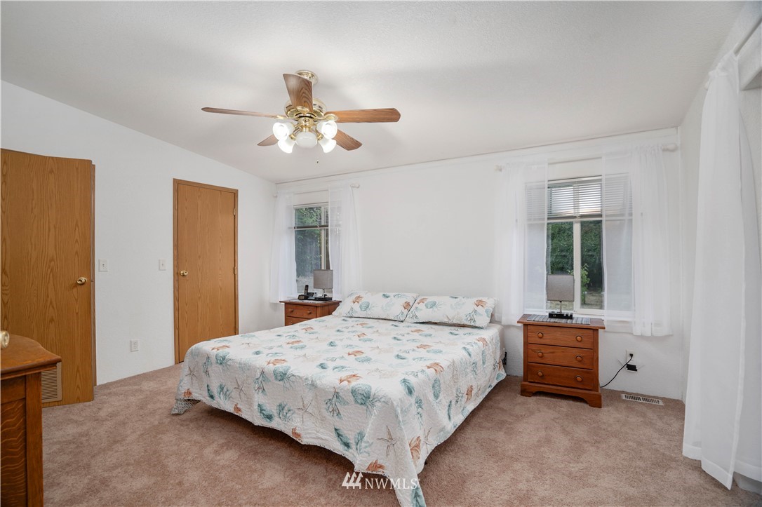 16520 Reichel Road Southeast Rainier, WA 98576 - Photo 16 of 40 Gallery Image 16